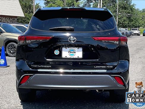 Used 2023 Toyota Highlander Limited AWD/4WD image 4