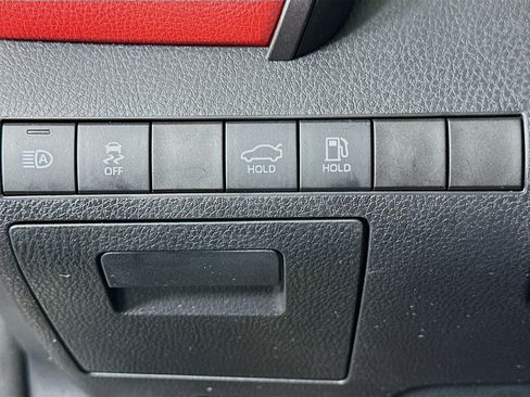 Used 2020 Toyota Camry XSE FWD image 17