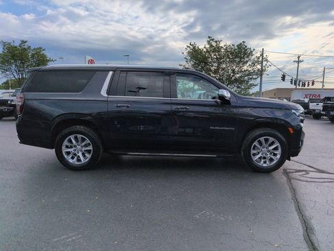 Used 2023 Chevrolet Suburban Premier AWD/4WD image 6