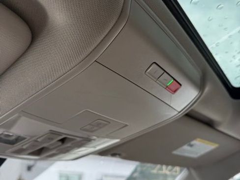 Certified 2021 Volkswagen Atlas SE image 24