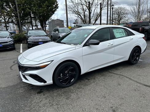 New 2026 Hyundai Elantra Sport FWD image 2