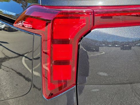 New 2026 Kia Carnival EX image 11