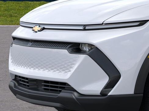 New 2026 Chevrolet Equinox EV LT image 21