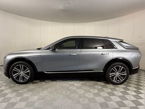 Used 2024 Cadillac Lyriq Luxury RWD image 7