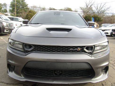 Used 2019 Dodge Charger Scat Pack w/ Technology Group image 2