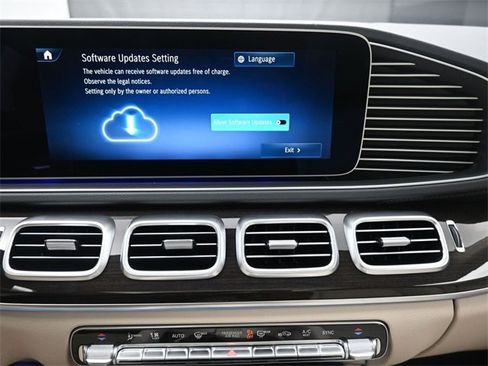 New 2026 Mercedes-Benz GLS 450 4MATIC image 11