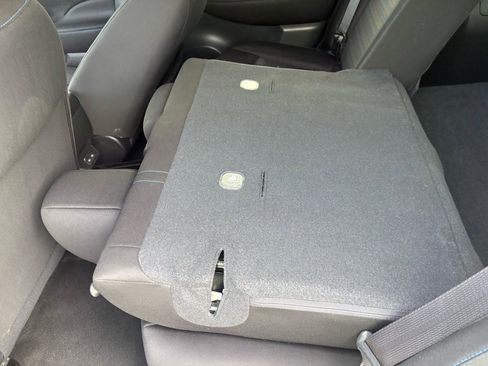 Used 2021 Nissan Leaf SV w/ SV Technology Package image 40