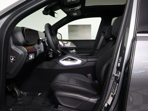 New 2026 Mercedes-Benz GLS 580 4MATIC image 5