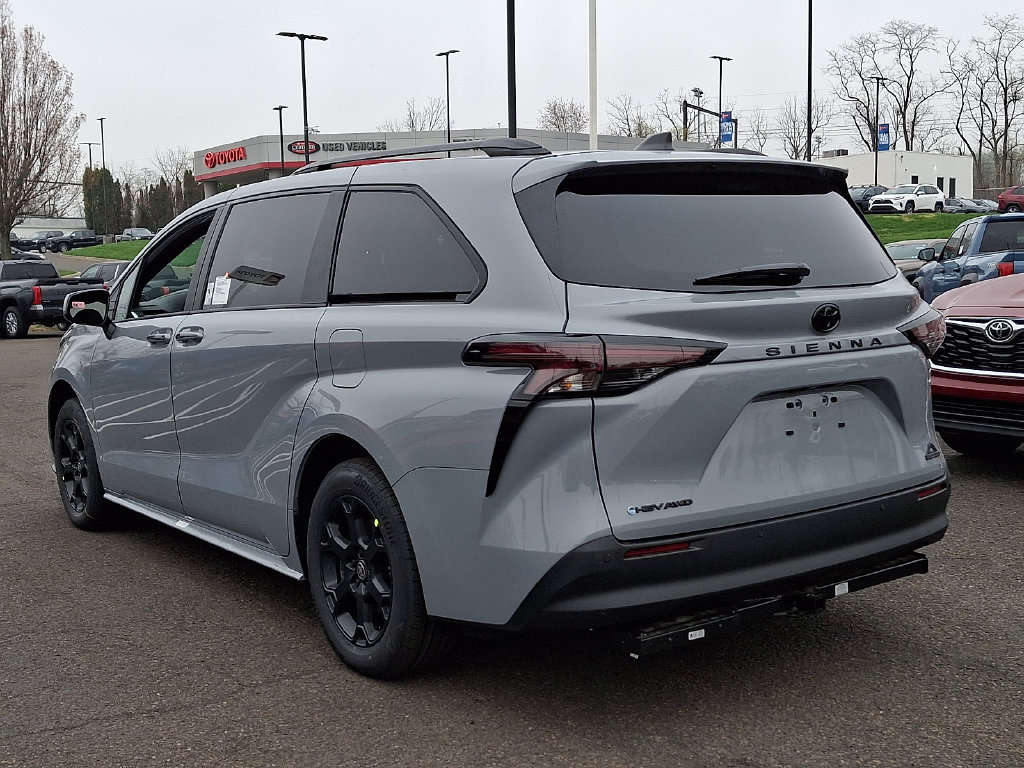New 2026 Toyota Sienna XLE Woodland Edition AWD/4WD image 3