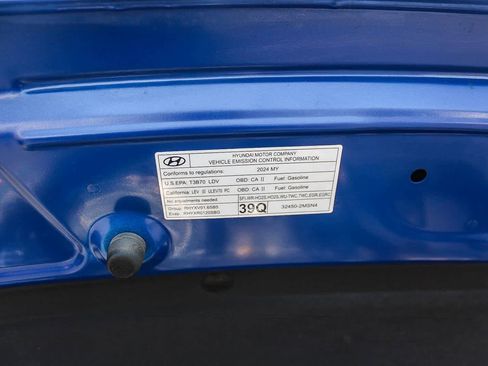 Certified 2024 Hyundai Venue SE FWD image 37