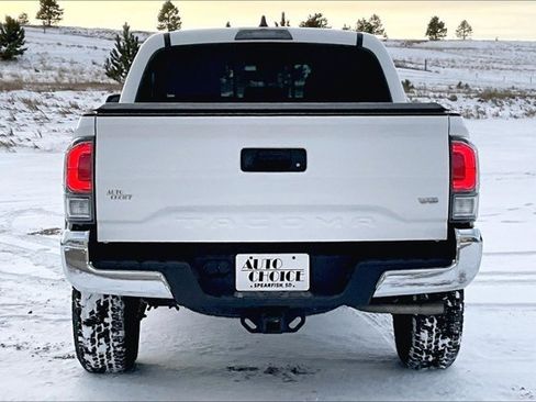 Used 2023 Toyota Tacoma TRD Off-Road image 6