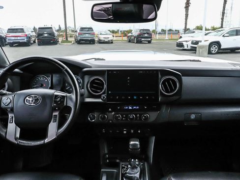 Used 2019 Toyota Tacoma TRD Pro AWD/4WD image 18