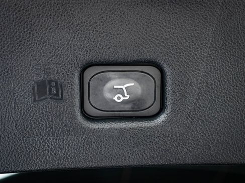 Used 2022 Lincoln Nautilus Reserve w/ Equipment Group 201A image 19