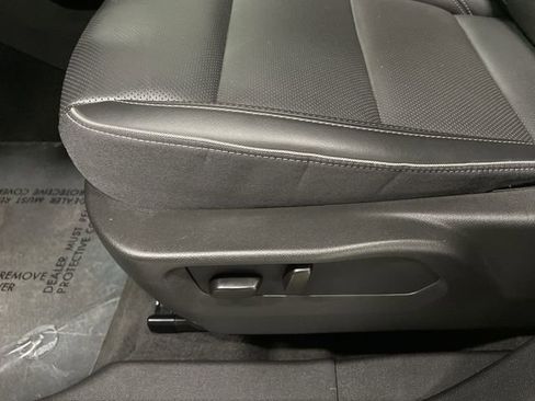 Certified 2023 Buick Envision Essence image 22