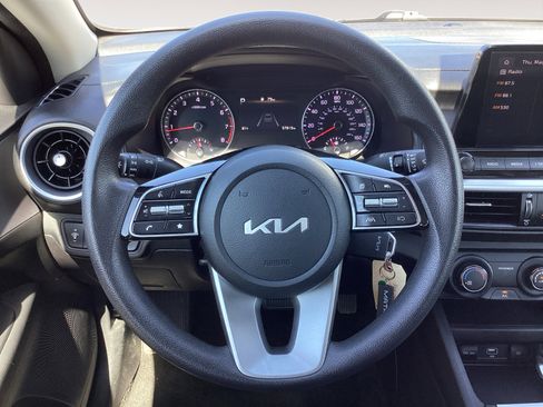 Used 2024 Kia Forte LXS FWD image 17