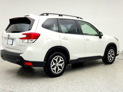 Used 2022 Subaru Forester Premium w/ Popular Package #1 AWD/4WD image 5