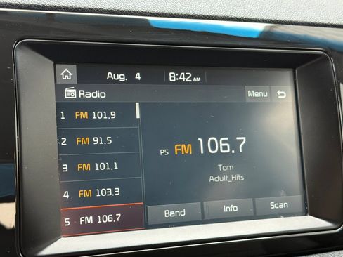 Used 2019 Kia Niro LX FWD image 17