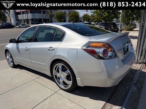 Used 2008 Nissan Altima Hybrid Sedan w/ Technology Pkg image 5