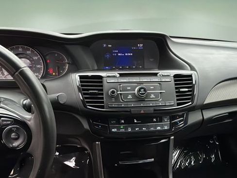 Used 2017 Honda Accord Sport Special Edition image 10