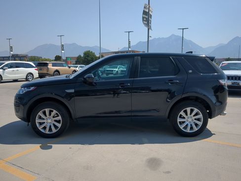 Used 2019 Land Rover Discovery Sport SE AWD/4WD image 2