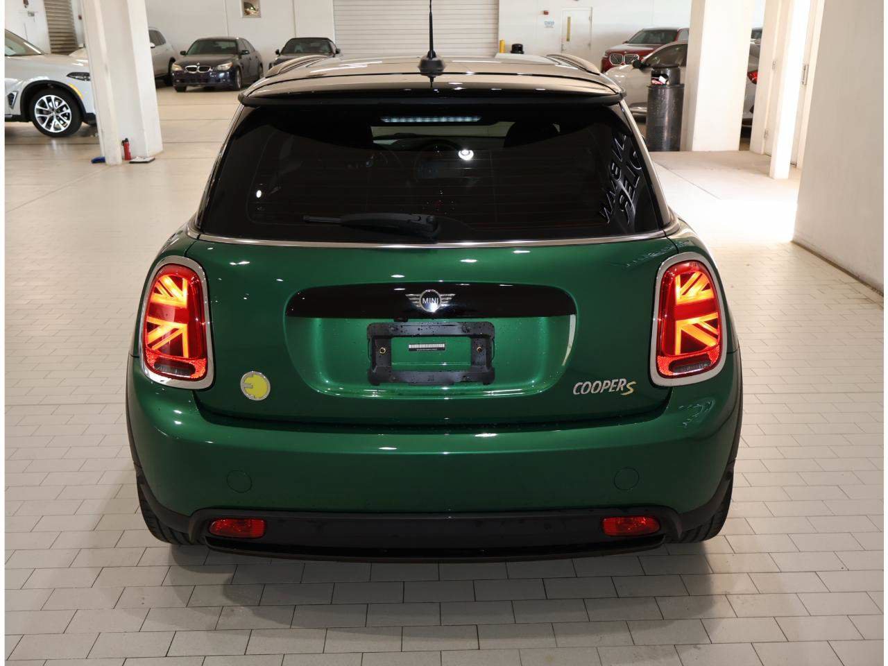 Used 2023 MINI Cooper SE FWD image 6