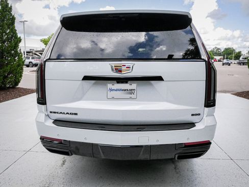 Used 2026 Cadillac Escalade ESV Sport w/ LPO, ONYX Package AWD/4WD image 10