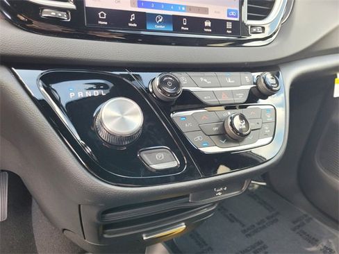 New 2026 Chrysler Voyager LX image 26