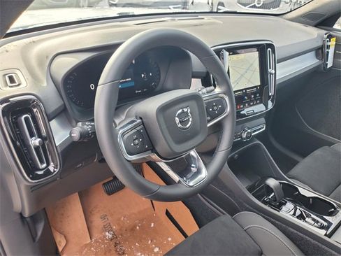 New 2026 Volvo XC40 B5 Ultra w/ Protection Package Premier image 15