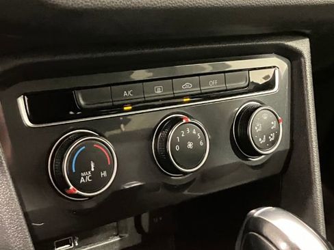 Used 2018 Volkswagen Tiguan S FWD image 28