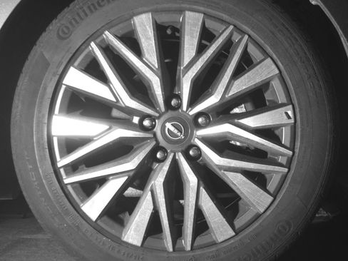 Used 2025 Nissan Altima 2.5 SV FWD image 16