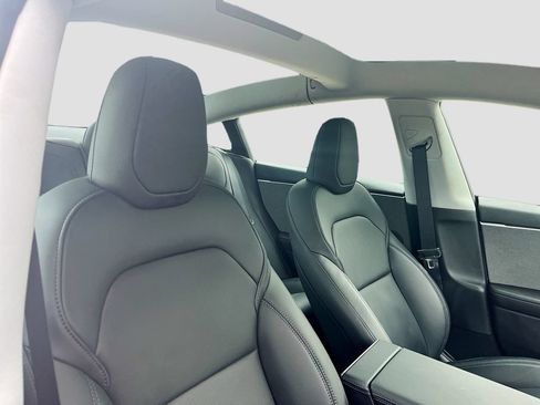 Used 2025 Tesla Model 3 Long Range RWD image 29