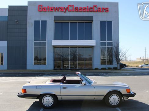 Used 1989 Mercedes-Benz 560 SL image 13