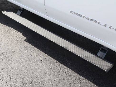 Used 2020 GMC Sierra 2500 Denali w/ Denali Ultimate Package AWD/4WD image 11