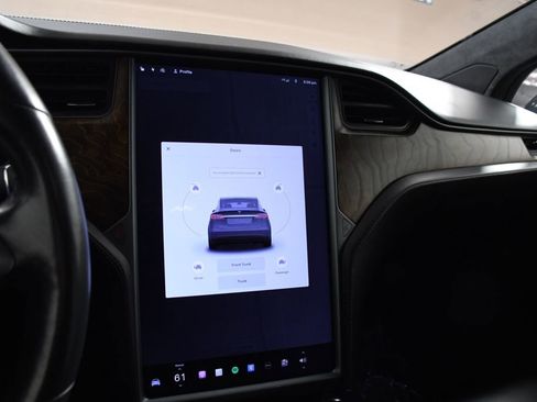 Used 2019 Tesla Model X image 29