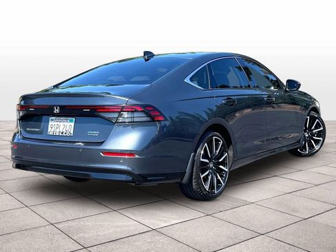 Used 2025 Honda Accord Touring image 16