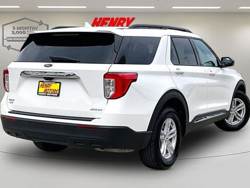 Used 2023 Ford Explorer XLT AWD/4WD image 7