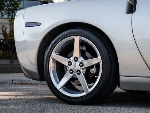 Used 2006 Chevrolet Corvette Convertible w/ Preferred Equipment Group image 35