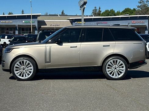 New 2026 Land Rover Range Rover SE AWD/4WD image 2