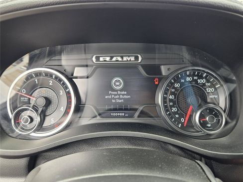 Used 2019 RAM 2500 Laramie w/ Black Appearance Package AWD/4WD image 13