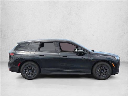 Used 2024 BMW iX xDrive50 AWD/4WD image 4