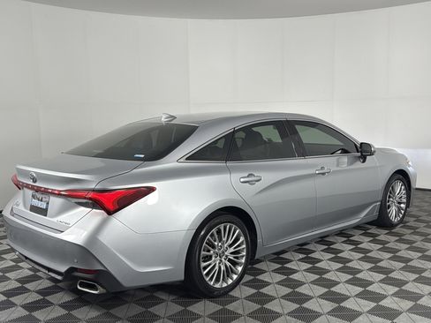 Used 2019 Toyota Avalon Limited w/ Advanced Safety Package FWD image 30