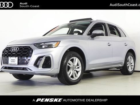 Used 2023 Audi Q5 2.0T Premium w/ Convenience Package AWD/4WD image 1