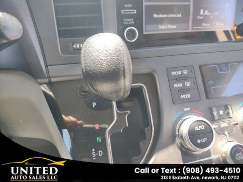 Used 2020 Toyota Sienna L FWD image 14