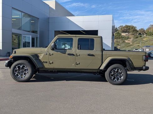 New 2026 Jeep Gladiator Mojave AWD/4WD image 2