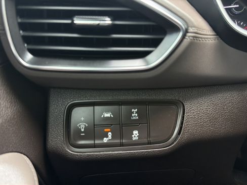 Used 2019 Hyundai Santa Fe SE w/ Cargo Package AWD/4WD image 19