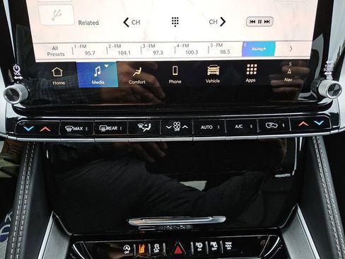 New 2026 Jeep Grand Wagoneer w/ Premium Group I image 21