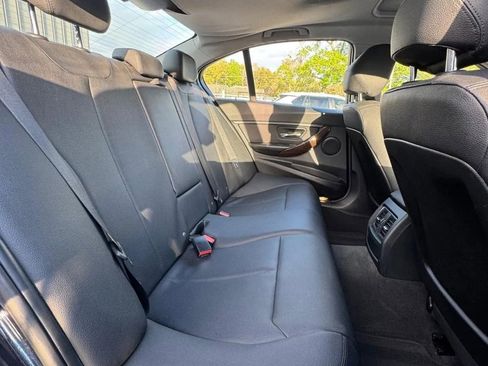 Used 2016 BMW 320i Sedan RWD image 12