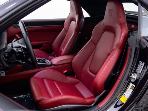 Certified 2022 Porsche 911 Carrera 4S AWD/4WD image 5