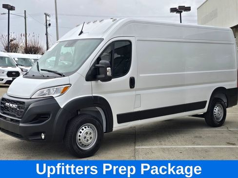 Used 2025 RAM ProMaster 2500 w/ Convenience Group image 8
