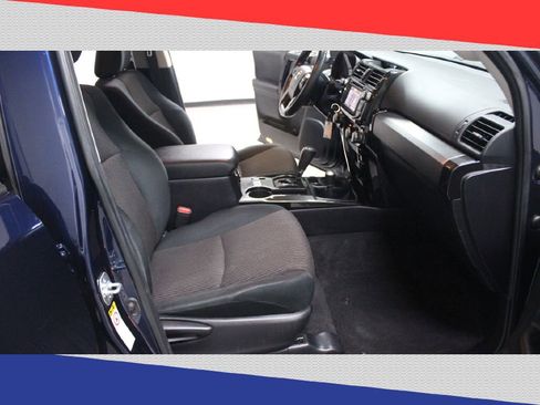 Used 2015 Toyota 4Runner Trail image 32
